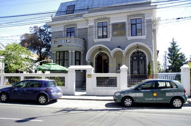 Hotel Angelo D'Oro Ploieşti Exteriér fotografie