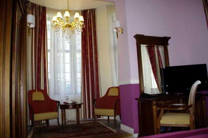 Hotel Angelo D'Oro Ploieşti Exteriér fotografie