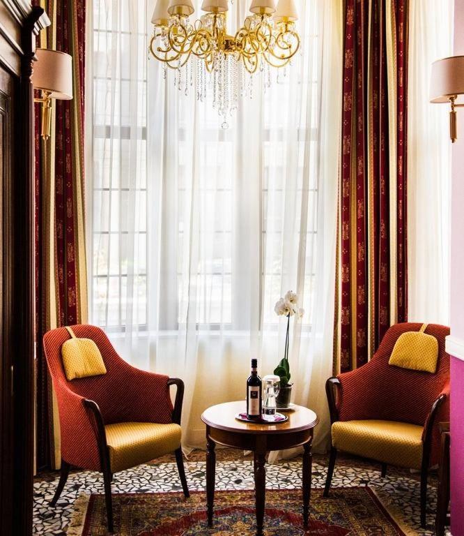 Hotel Angelo D'Oro Ploieşti Exteriér fotografie