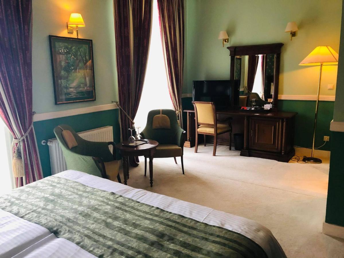 Hotel Angelo D'Oro Ploieşti Exteriér fotografie