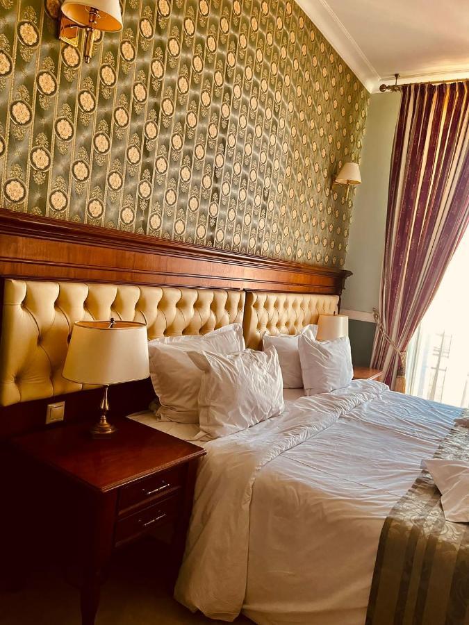 Hotel Angelo D'Oro Ploieşti Exteriér fotografie