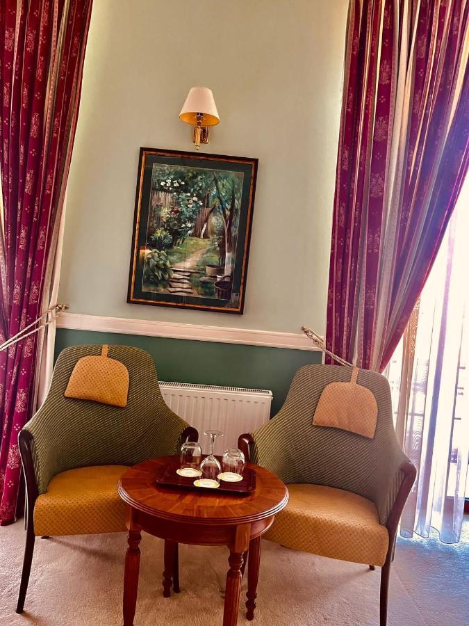 Hotel Angelo D'Oro Ploieşti Exteriér fotografie