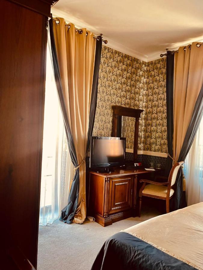 Hotel Angelo D'Oro Ploieşti Exteriér fotografie