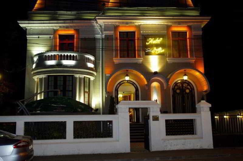 Hotel Angelo D'Oro Ploieşti Exteriér fotografie